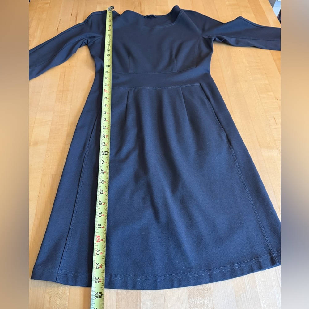 Theory Stretchy Scoop Neck Sheath Dress Gray Wardrobe Basic *EUC* 🇺🇸 Made in USA - Picture 11 of 12